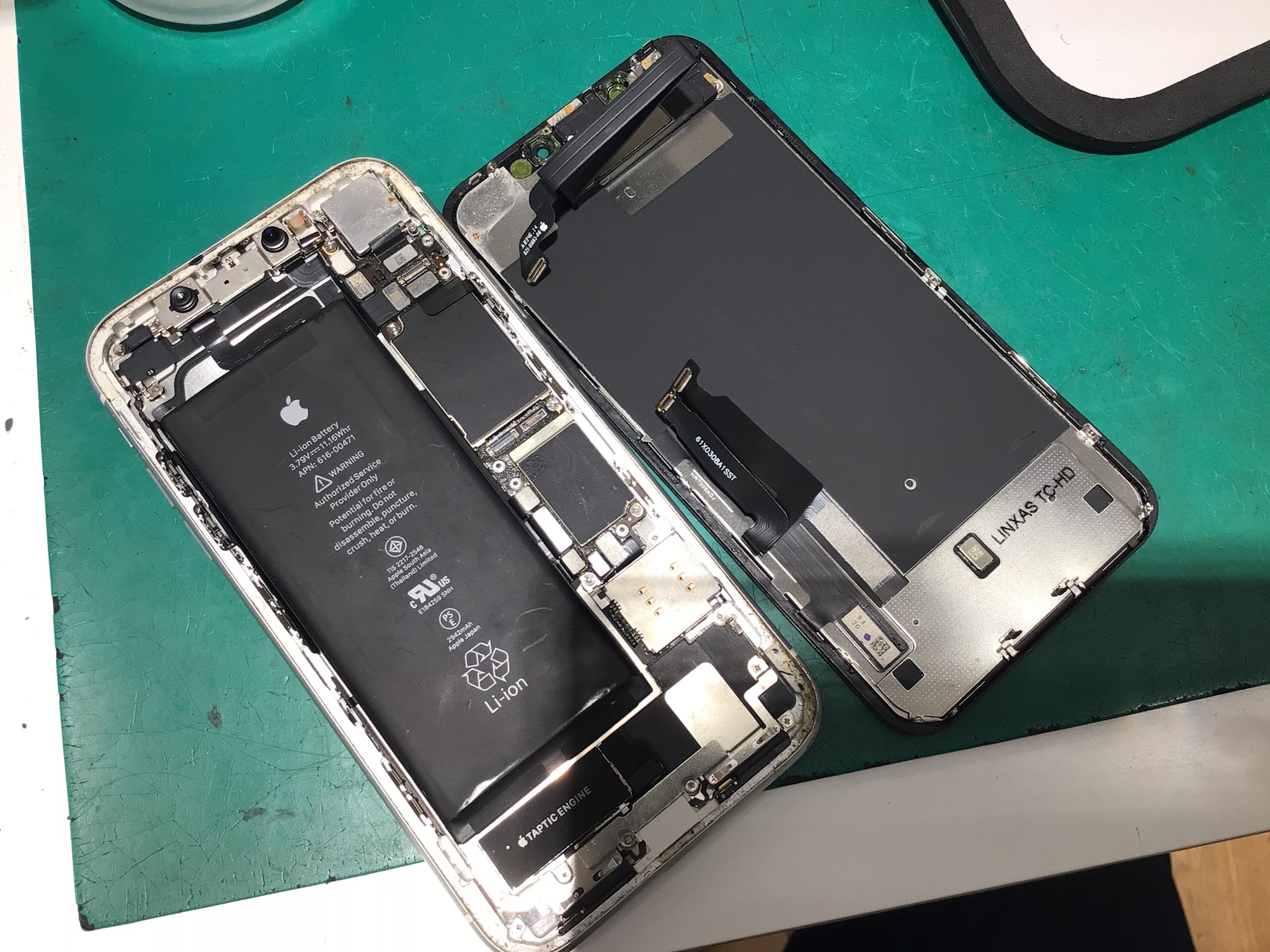 iPhoneXRの修理ならデータそのまま修理可能なスマホ修理工房グランデュオ蒲田店へ！